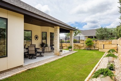 Hill Country views, privacy, & modern comfort in The Meridian - photo 26