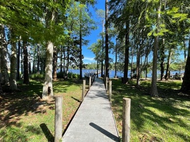 FABULOUS OPPORTUNITY TO LIVE IN A WATERFRONT COMMUNITY! Welcome - photo 31