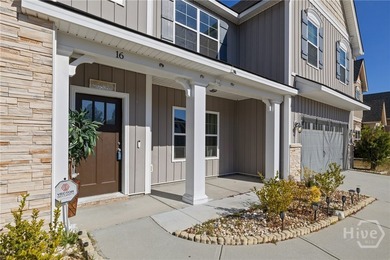 Bring an offer! Spacious home with pond views and a well-planned - photo 3