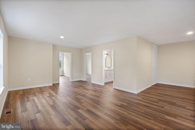Rare live-work (Commercial & Residential) opportunity in the - photo 35
