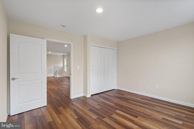 Rare live-work (Commercial & Residential) opportunity in the - photo 42