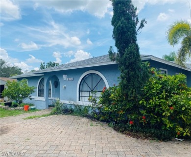 Caloosahatchee River - Lee County Home For Sale in Fort Myers Florida