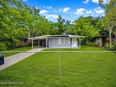 Welcome to 2467 W 25th Street! This delightful 3-bedroom - photo 3