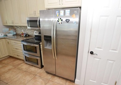 Coastal living at its finest! This Multi family remarkable - photo 16