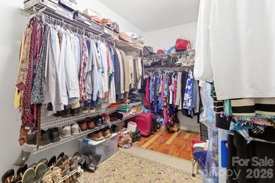 Some houses you have to sell. This one starts selling itself - photo 18