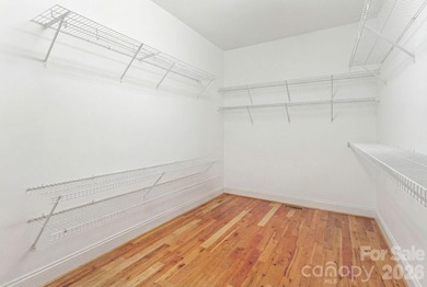 Some houses you have to sell. This one starts selling itself - photo 19
