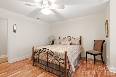Some houses you have to sell. This one starts selling itself - photo 24