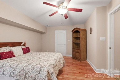 Some houses you have to sell. This one starts selling itself - photo 25
