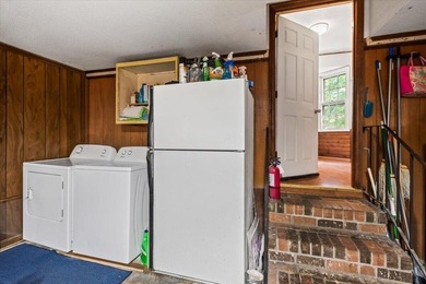 Must-See 3 Bedroom, 2 Bath Home is close to Interstate 26 - photo 25