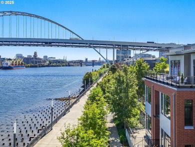 Lake Condo For Sale in Portland, Oregon