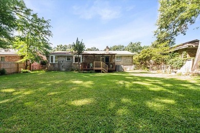 Must-See 3 Bedroom, 2 Bath Home is close to Interstate 26 - photo 32