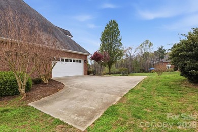 Some houses you have to sell. This one starts selling itself - photo 35