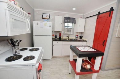 Coastal living at its finest! This Multi family remarkable - photo 48