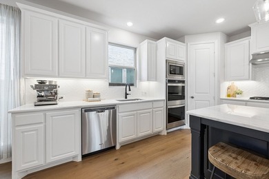 Beautifully appointed 4-bedroom home in the highly sought-after - photo 10