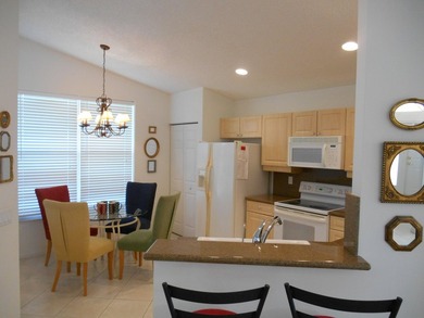 Real little gem in Valencia Isles! Move in condition with - photo 8
