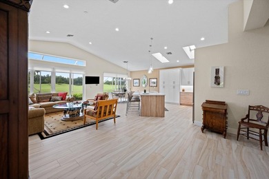 Fully renovated and move-in ready, this stunning villa offers - photo 4
