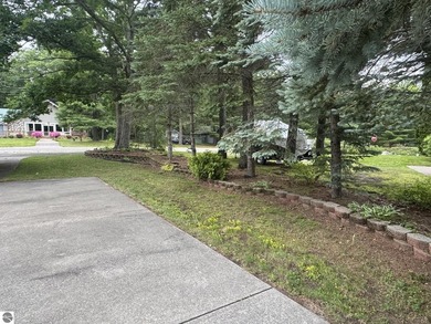 Charming Updated Cottage Near Houghton Lake. This very nicely - photo 10