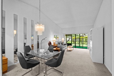 Welcome to this light and bright 2 bedroom, 2 bath townhouse - photo 6