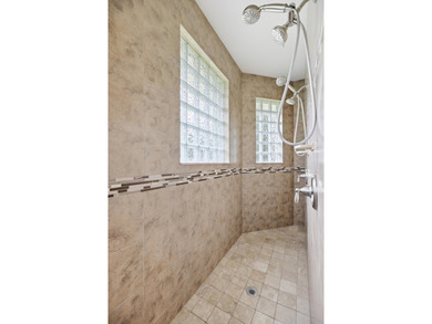 Escape to the tranquility of Jupiter Farms on this exceptional - photo 10