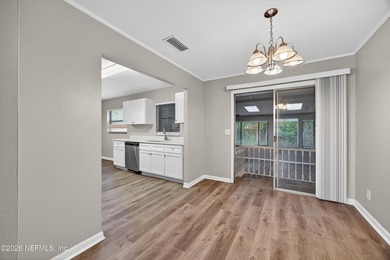 Located in the heart of Jacksonville, this beautifully updated - photo 4