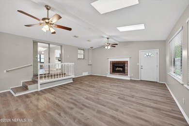 Located in the heart of Jacksonville, this beautifully updated - photo 8