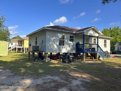 Cozy 3-bedroom, 2-bath home built in 2009 with approx. 1,200 sq - photo 4