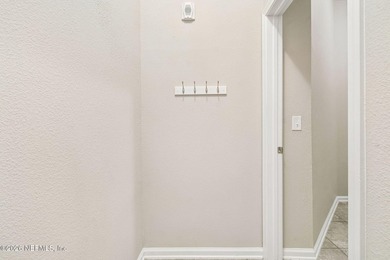 Charming 2/2 Townhome with Garage - The Lofts at Sebastian Cove - photo 4