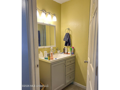 Cozy 3-bedroom, 2-bath home built in 2009 with approx. 1,200 sq - photo 9