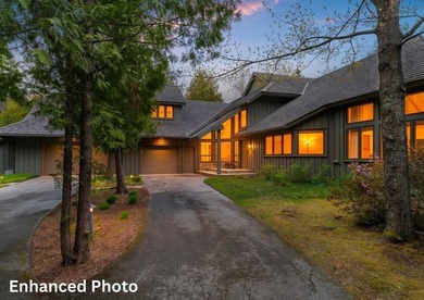Beyond a private gated entrance lies an extraordinary waterfront - photo 8