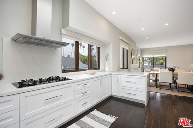 Welcome home to your North Santa Monica retreat, a rare - photo 12