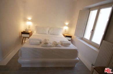 In the eastern part of Mykonos island, above the beach of Lia - photo 27