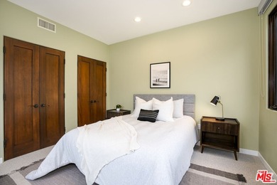 Welcome home to your North Santa Monica retreat, a rare - photo 28