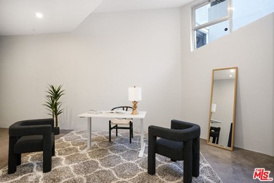 Welcome home to your North Santa Monica retreat, a rare - photo 29