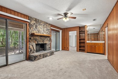 Rare opportunity in the heart of Mandarin. Situated on a private - photo 3