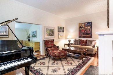 *AS IS*,Cash only-Short sale.Needs work.Enchanting 100+ year old - photo 8