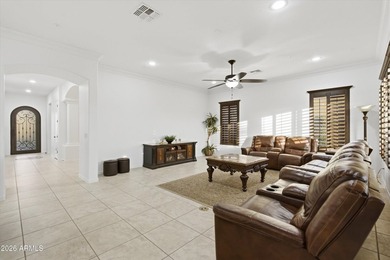 Luxury living awaits in Gilbert's premier gated golf community - photo 5