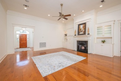 Stunning, triple split 4BD, 3BA, 2,769 sf, one-story brick home - photo 5