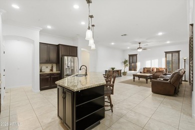 Luxury living awaits in Gilbert's premier gated golf community - photo 9