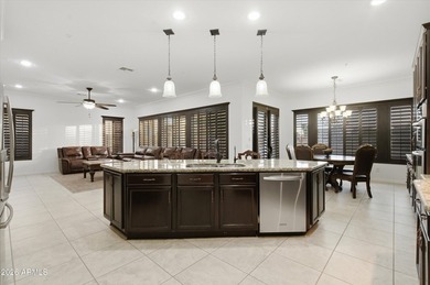 Luxury living awaits in Gilbert's premier gated golf community - photo 10
