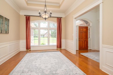 Stunning, triple split 4BD, 3BA, 2,769 sf, one-story brick home - photo 10