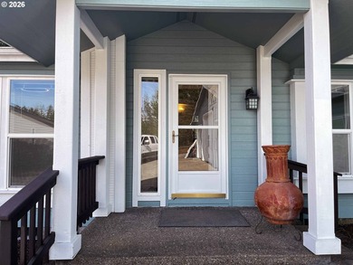 Welcome to this beautiful 3-bedroom, 2-bathroom home located in - photo 8