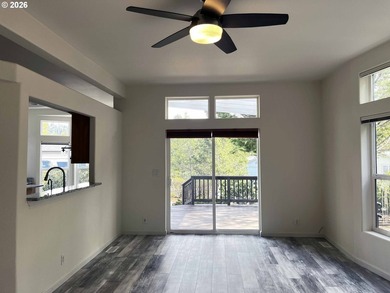 Welcome to this beautiful 3-bedroom, 2-bathroom home located in - photo 9