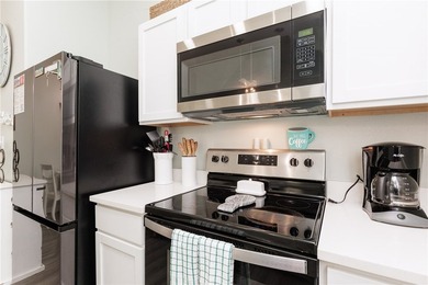 Gorgeous, well appointed townhome on the entrance to Access Road - photo 11