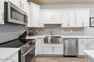 Welcome to 1052 Whimbrel Court in beautiful Ocean Springs. This - photo 12
