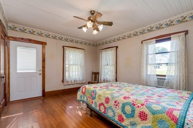 Welcome to this charming seasonal cabin on beautiful Lake - photo 12