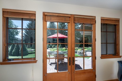 This immaculately maintained cottage offers rare single-level - photo 13