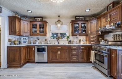 Paradise in Middletown! Once in a lifetime opportunity to own an - photo 16