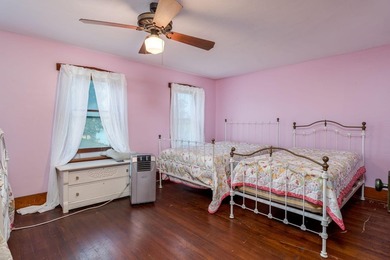 Welcome to this charming seasonal cabin on beautiful Lake - photo 16
