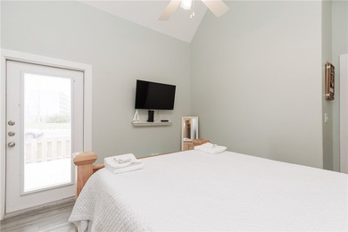 Gorgeous, well appointed townhome on the entrance to Access Road - photo 17