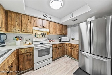 Introducing a move in ready condo... in the heart of Melbourne - photo 17